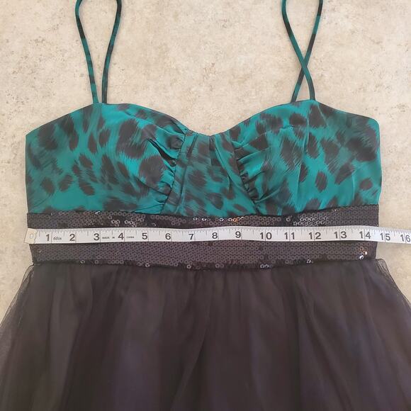 Reign On Green Leopard Babydoll Dress Size 7/8 - Picture 8 of 9